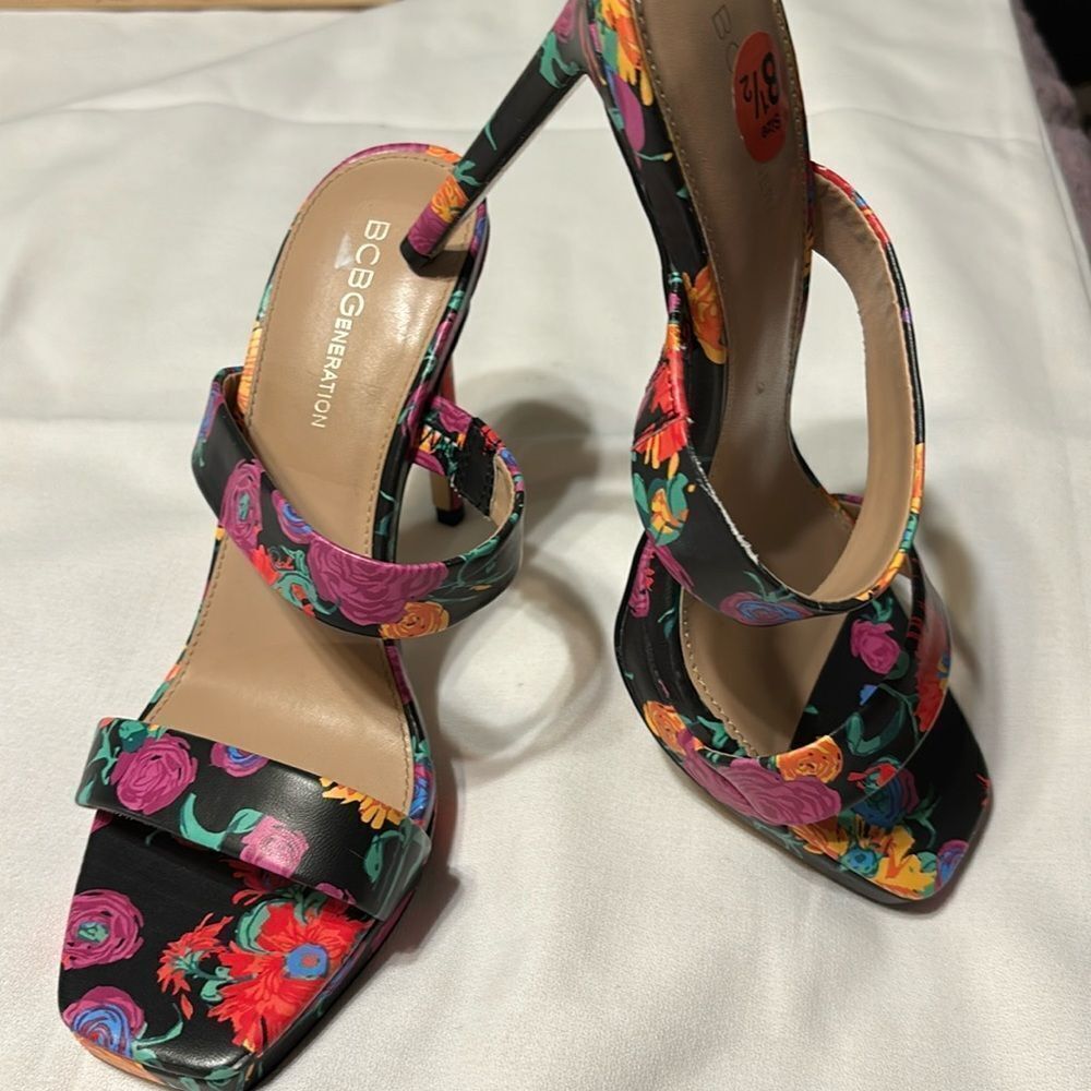 BCBGeneration Size 8.5 five-inch open toe strappy heels